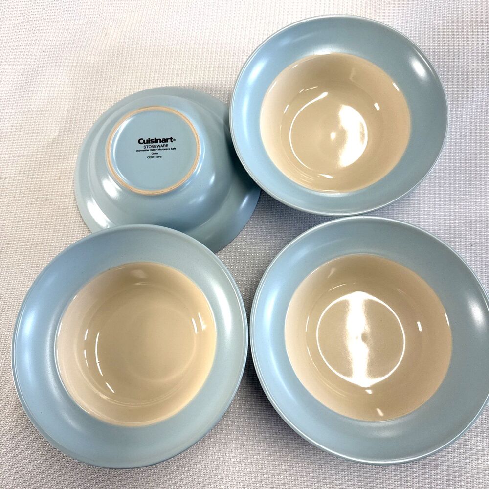 Set of 4 Cuisinart Stoneware Bowls CDST-16PB  - 7.5" Robin Egg Blue / Beige